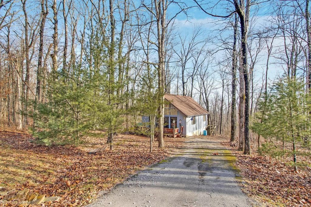 Log Cabin in Crab Orchard, Tennessee WA Online