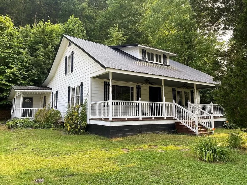 Two Beautiful Homes in Ashcamp, Kentucky