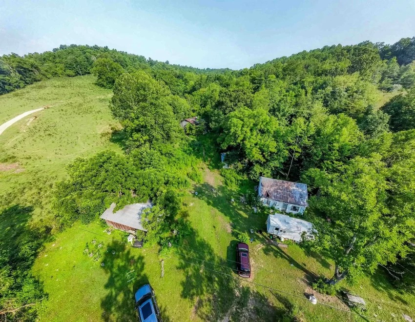 Tranquil Country Homestead in Olive Hill, Kentucky