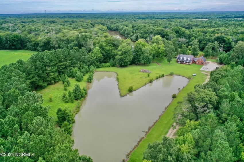 2001 Riverfront Home on 7.6 Acres in Kinston, North Carolina