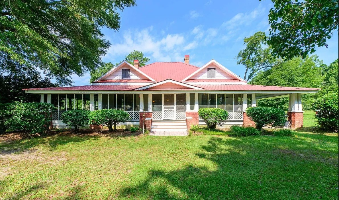 1922 Farmhouse on 9.45 Acres in Quincy, Florida