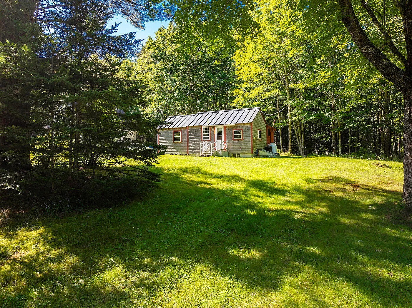 Cozy Cottage on 23 Acres in Belmont, Maine