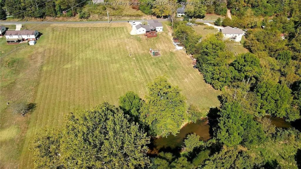 Charming 4Bedroom Home on 3 Acres in Elkview, West Virginia Daily Info