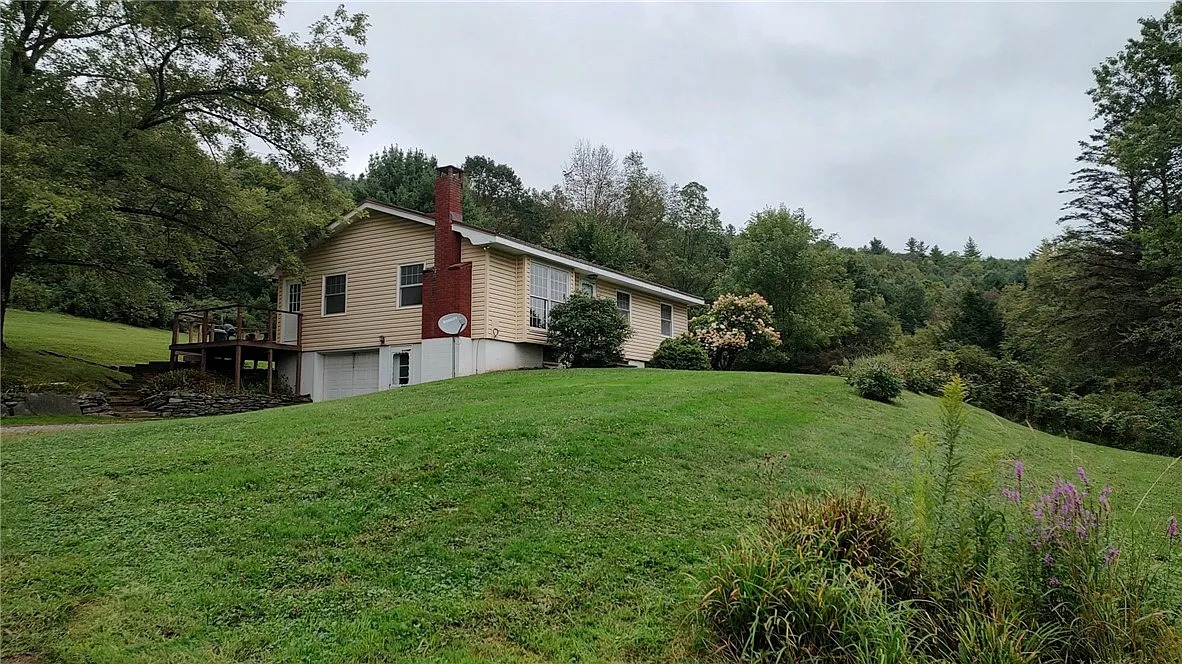 Charming Ranch Home on 75.40 Acres in Hancock, New York