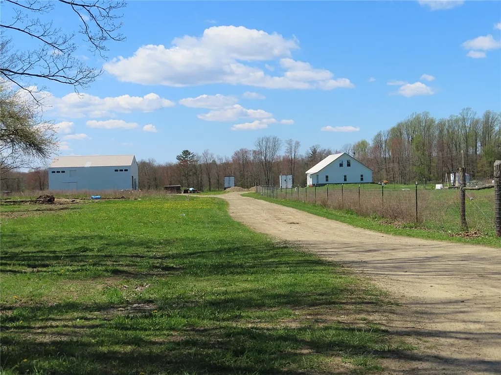 Charming 4-Bedroom Home on 50 Acres in Linesville, Pennsylvania