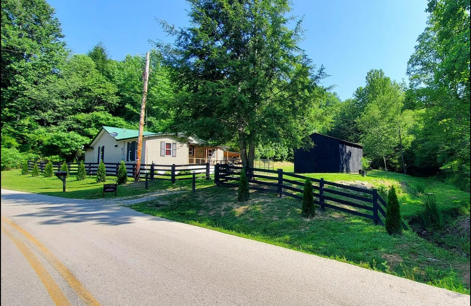 Rural Retreat on 10 Acres in Campton, Kentucky