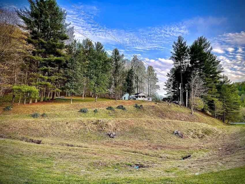 2-Bedroom Home on 18.90 Acres in Duck, West Virginia