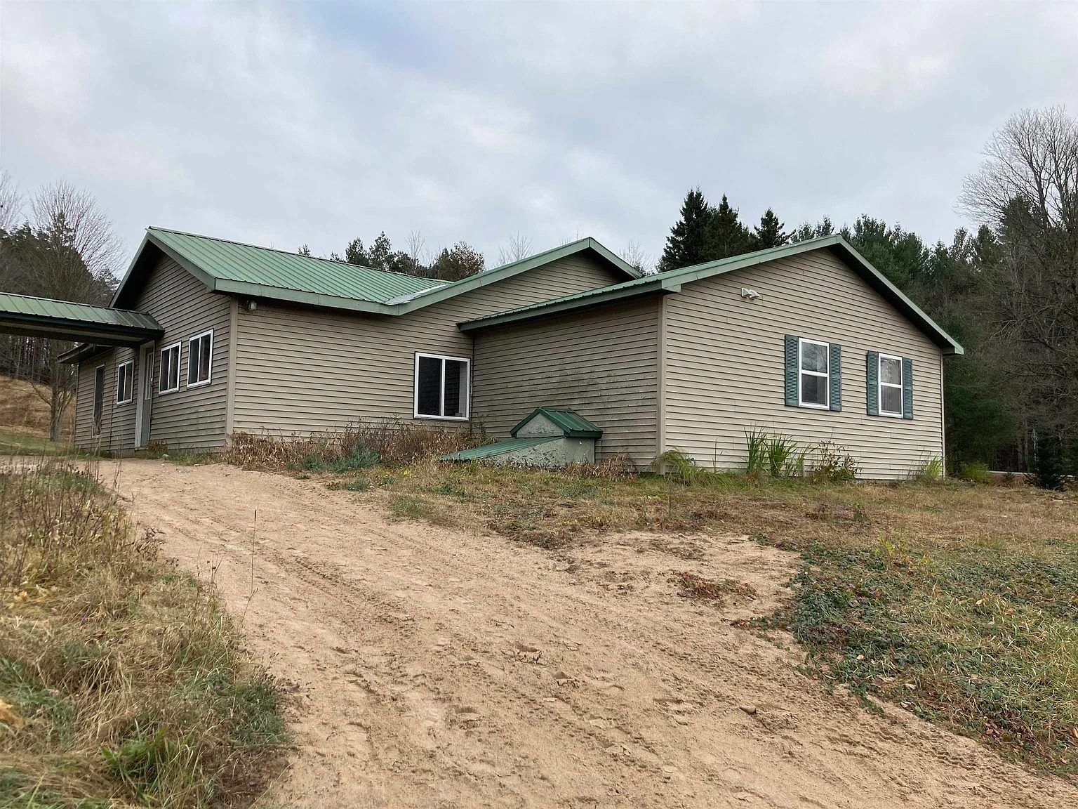 4-Bedroom Ranch Home on 60.5 Acres in Oswegatchie, New York