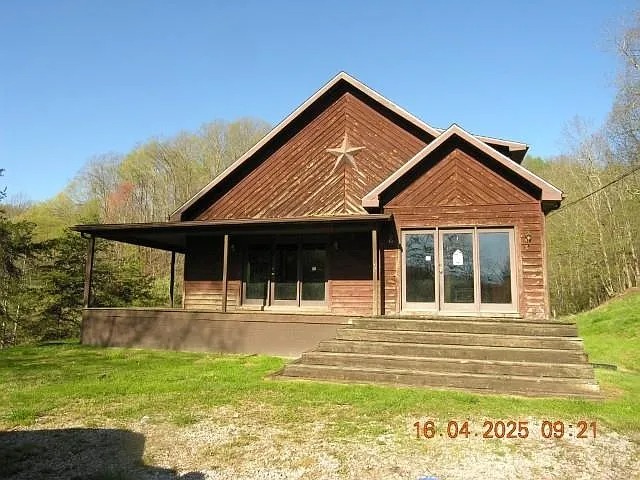 3-Bedroom Rustic Home on 4.06 Acres in Fort Gay, West Virginia