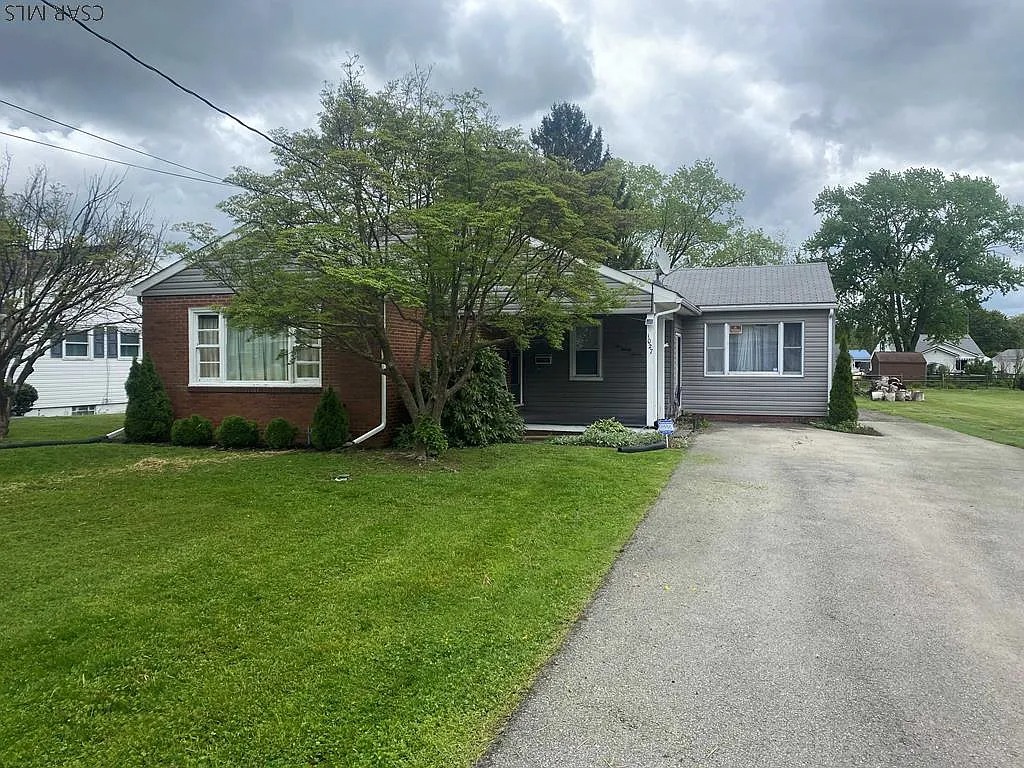 3-Bedroom Ranch on 33 Acres in Johnstown, Pennsylvania