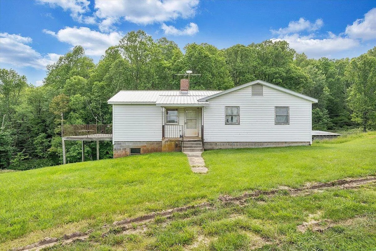 3-Bedroom Home on 31 Acres in Laurel Fork, Virginia