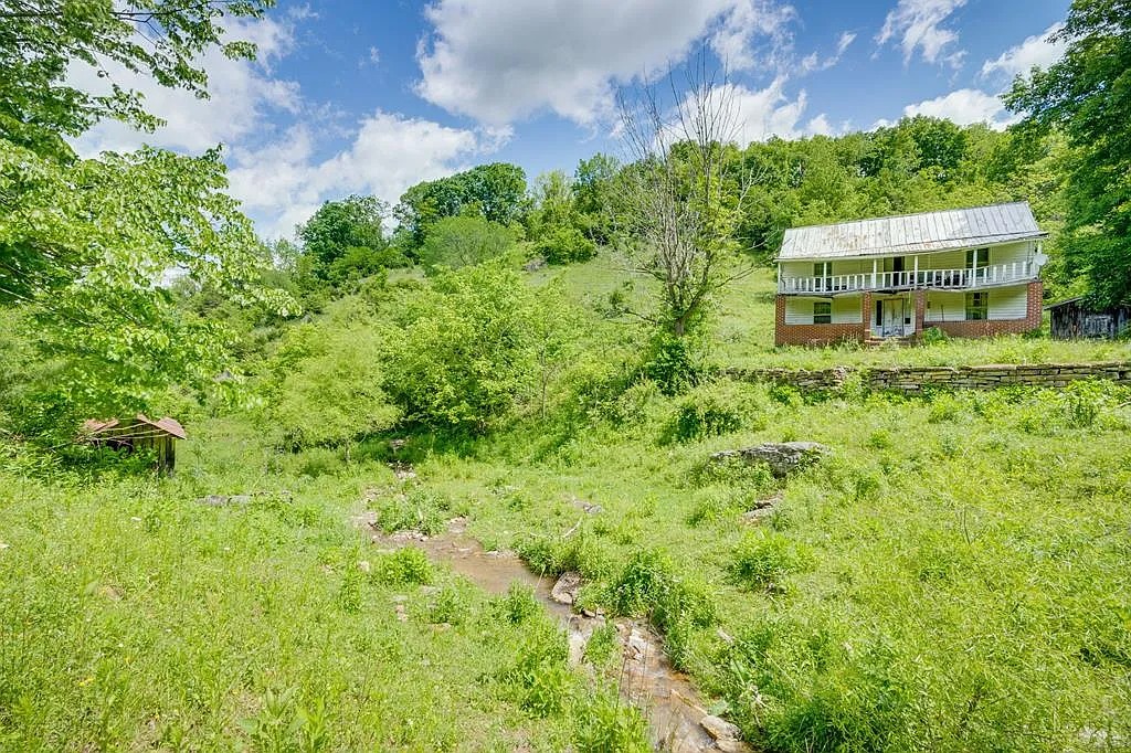 120 Acres of Scenic Land for Sale in Lebanon, Virginia