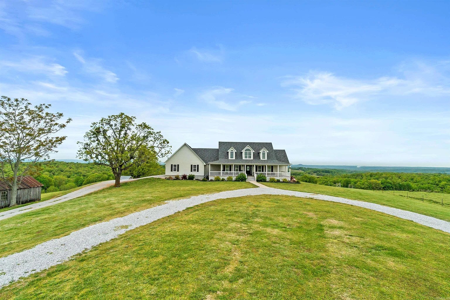 5-Bedroom Home with Guest Cabin on 94 Acres in Marshall, Arkansas