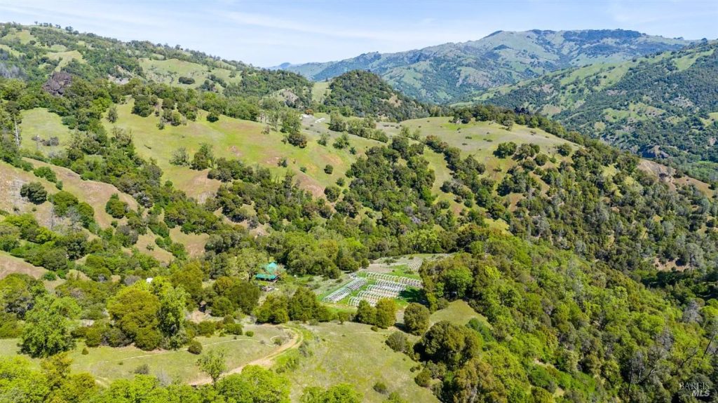 Rural, Sustainable, Off-grid Property and Agents - SurvivalRealty.com - Mountain-Top-Luxury-Off-Grid-Living-Space