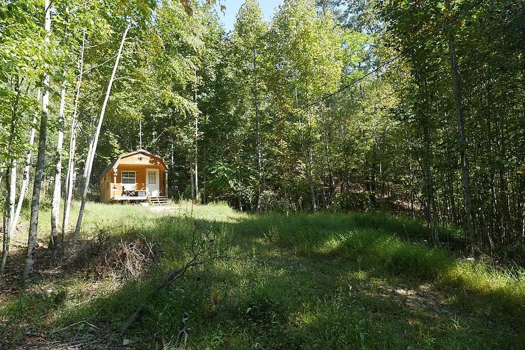 83.42 Acres of Recreational Land in Austinville, Virginia
