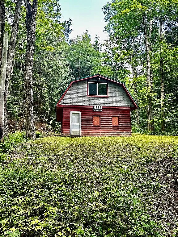 Off-Grid Retreat on 2 Acres in Cherry Creek, New York
