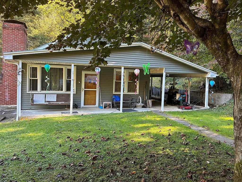 27-Acre Mountain Property with Home and Trail Access in Herndon, West Virginia