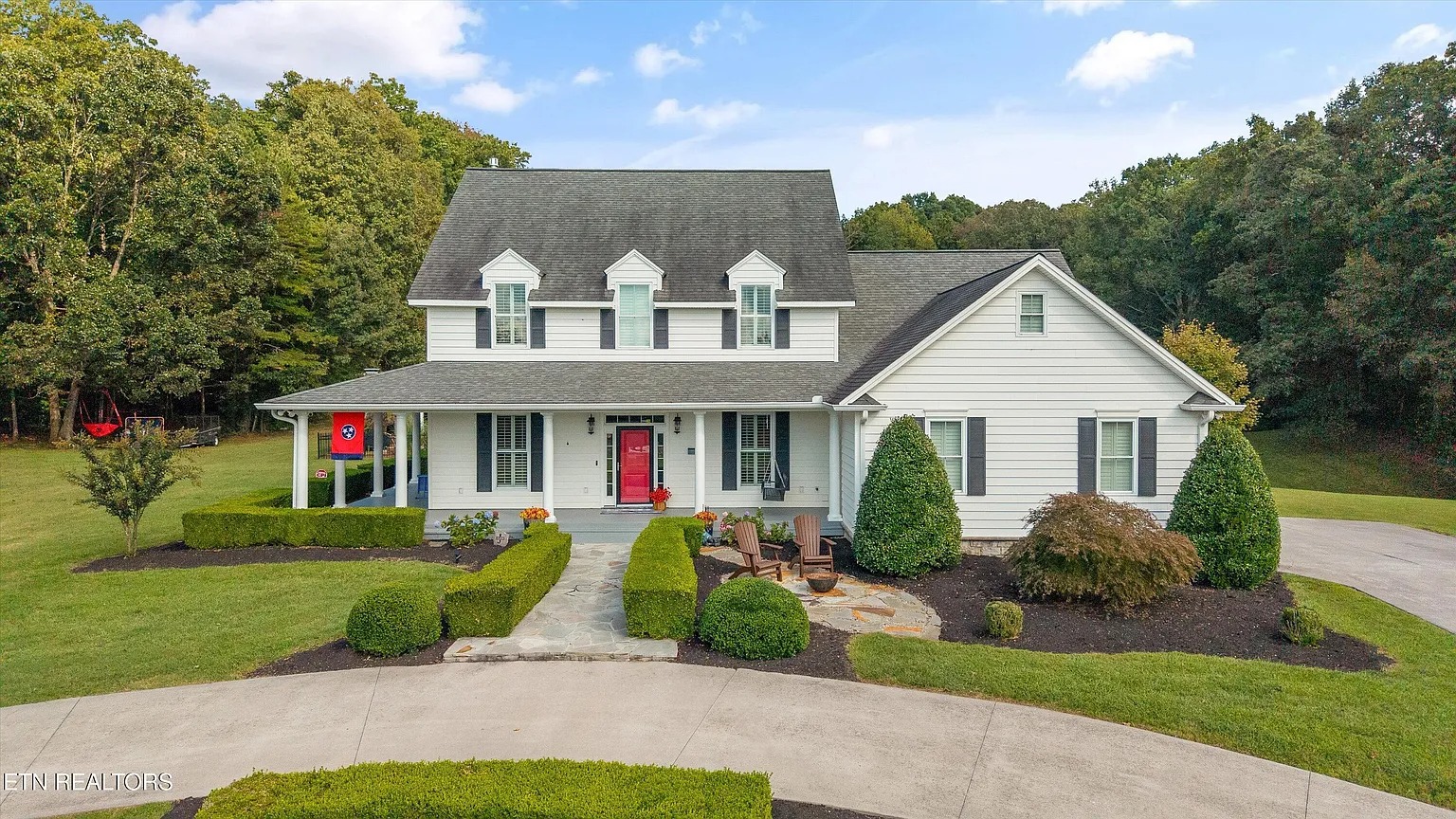 Farmhouse Estate on 12 Acres in New Market, Tennessee