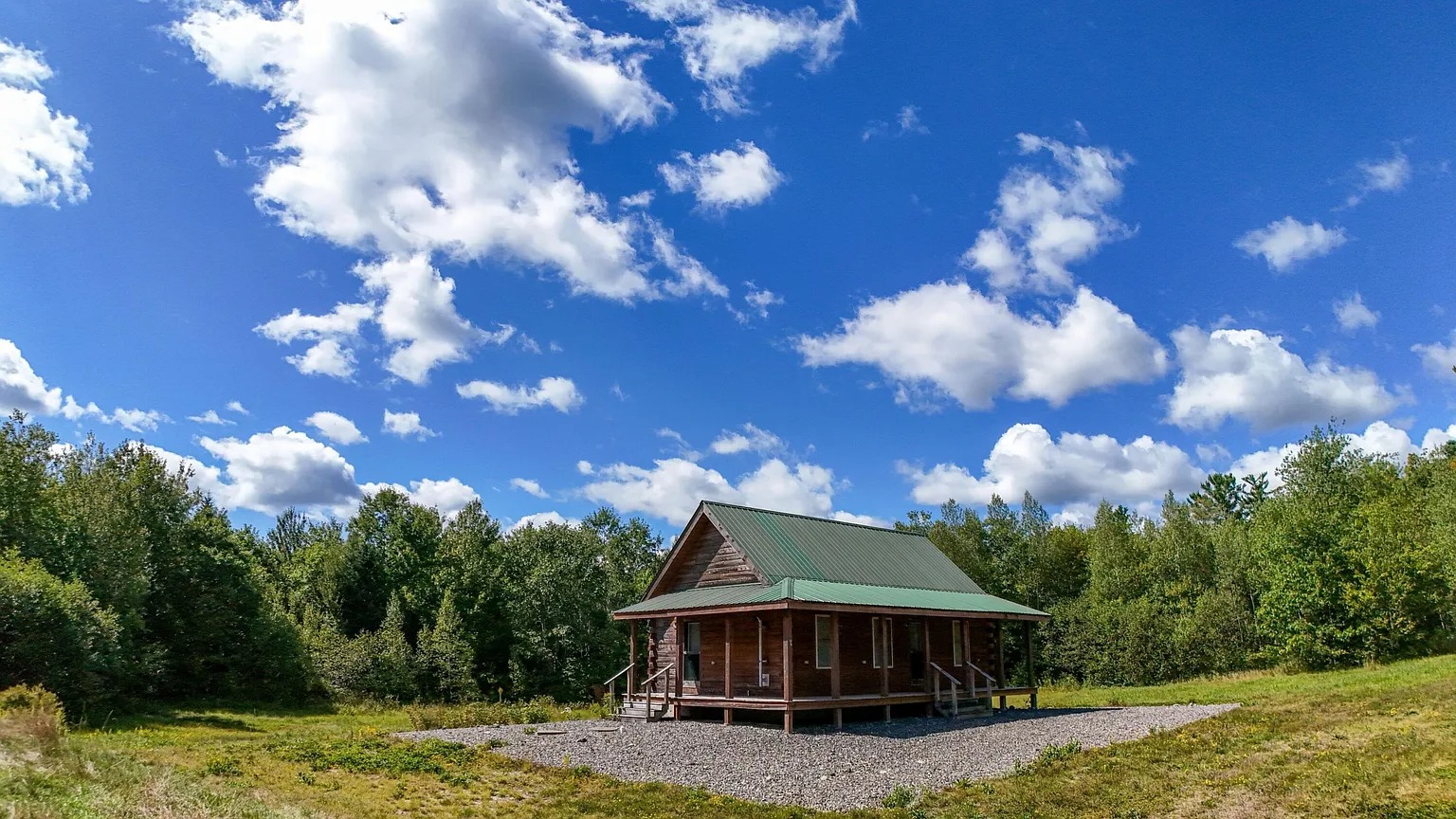 Log Cabin with 95 Acres in Beddington, Maine