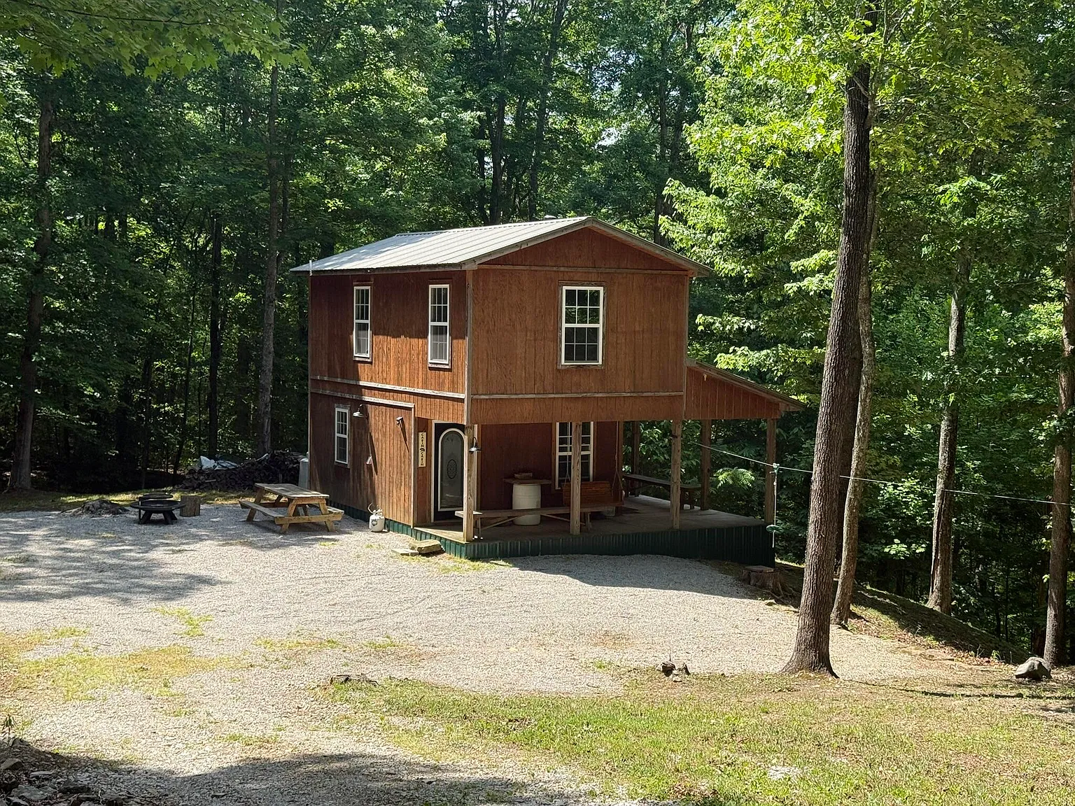 Cabin with 67 Acres in Monticello, Kentucky